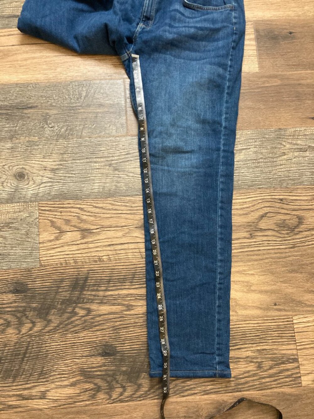 Eddie Bauer Boyfriend Jeans Womens 12 (actual 37x31) Blue Denim - Picture 2 of 6